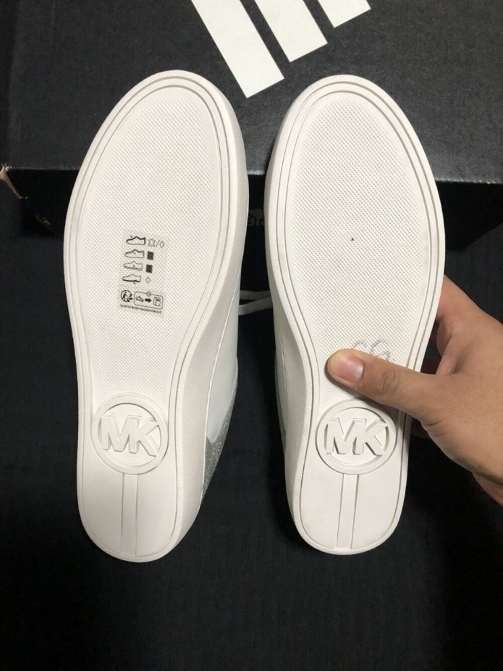 Michael Kors Keaton Low Trainers, Size 9.5, JC25G, Leather, White/Sliver - Picture 7 of 7